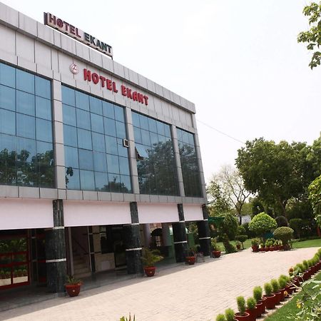 Hotel Ekant Фарідабад Екстер'єр фото