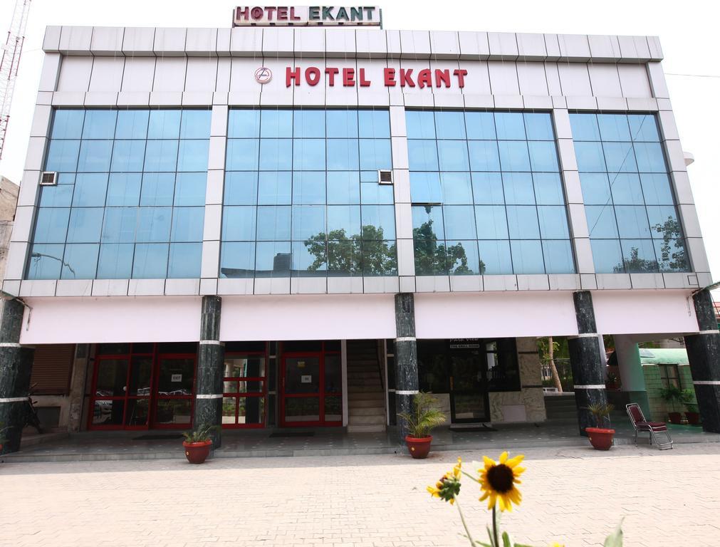 Hotel Ekant Фарідабад Екстер'єр фото